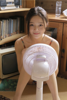 《女机械人》